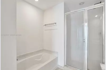 950 Brickell Bay Dr #1704, Miami, FL 33131 - Photo 21