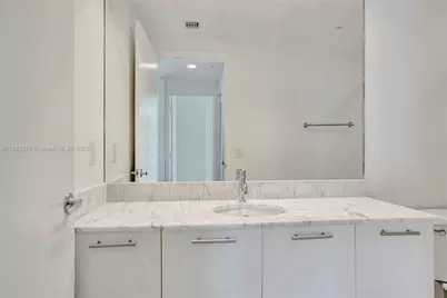 950 Brickell Bay Dr #1704, Miami, FL 33131 - Photo 29