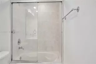 950 Brickell Bay Dr, Miami, FL 33131 - Photo 29