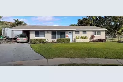 1556 N 24th Ct, Riviera Beach, FL 33404 - Photo 1