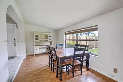 5260 Redwood Ct, Plantation, FL 33317 - Photo 3