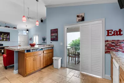 515 SE 21st Ln, Homestead, FL 33033 - Photo 11