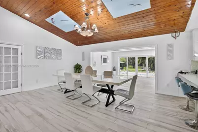 14401 SW 23rd St, Davie, FL 33325 - Photo 9