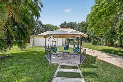 14401 SW 23rd St, Davie, FL 33325 - Photo 45