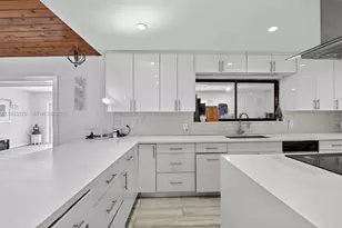 14401 SW 23rd St, Davie, FL 33325 - Photo 13