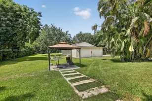 14401 SW 23rd St, Davie, FL 33325 - Photo 49