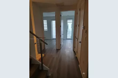 9133 NW 33rd St, Doral, FL 33172 - Photo 9