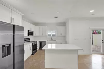 11373 NW 34th Pl, Sunrise, FL 33323 - Photo 11