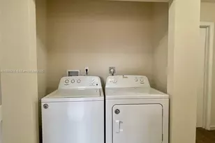 7211 W 24th Ave, Hialeah, FL 33016 - Photo 17