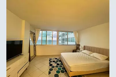 7135 Collins Ave #702, Miami Beach, FL 33141 - Photo 37