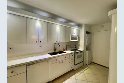 7135 Collins Ave #702, Miami Beach, FL 33141 - Photo 23