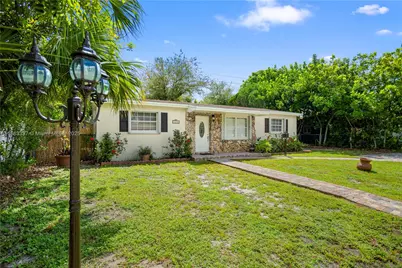 7030 Tyler St, Hollywood, FL 33024 - Photo 3