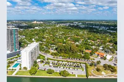 860 NE 70th St, Miami, FL 33138 - Photo 5