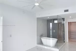 700 NE 24th St, Miami, FL 33137 - Photo 17