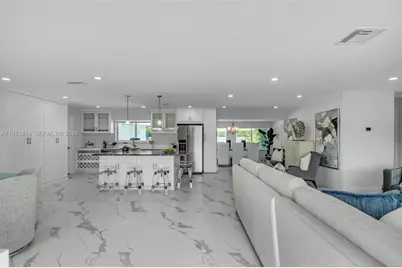 465 NW 11th St, Boca Raton, FL 33432 - Photo 11