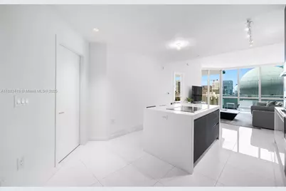 851 NE 1st Ave #1008, Miami, FL 33132 - Photo 5