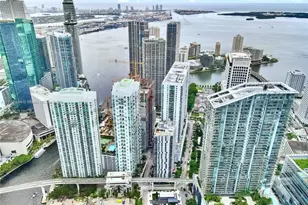 31 SE 6th St, Miami, FL 33131 - Photo 1