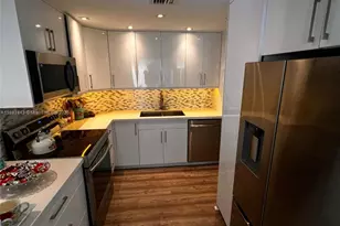 500 Bayview Dr, Sunny Isles Beach, FL 33160 - Photo 3