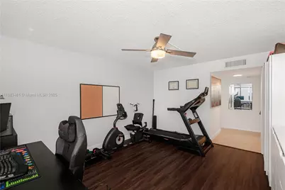 150 Lakeview Dr #205, Weston, FL 33326 - Photo 23