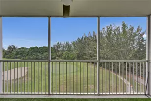 3150 N Palm Aire Dr, Pompano Beach, FL 33069 - Photo 23