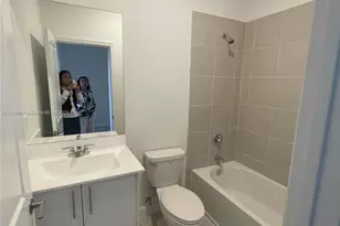 204 SE 10th Ct, Florida City, FL 33034 - Photo 9