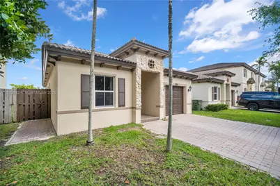 2401 NE 4th St, Homestead, FL 33033 - Photo 3