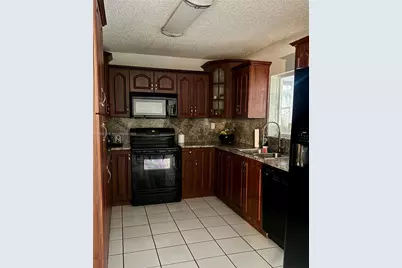 9038 NW 193rd Ter, Hialeah, FL 33018 - Photo 5