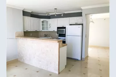 2642 Collins Ave #406, Miami Beach, FL 33140 - Photo 5