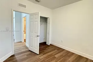 8760 NW 97th Ave, Doral, FL 33178 - Photo 19