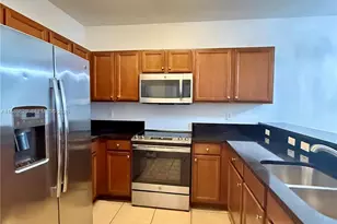 8760 NW 97th Ave, Doral, FL 33178 - Photo 7