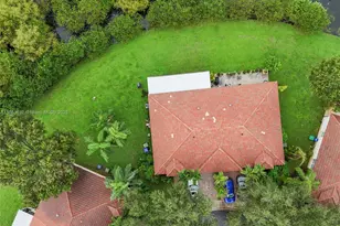 1706 NW 78th Way, Pembroke Pines, FL 33024 - Photo 27