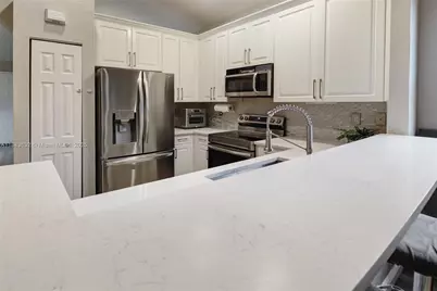 1706 NW 78th Way, Pembroke Pines, FL 33024 - Photo 11