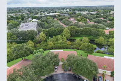 1706 NW 78th Way, Pembroke Pines, FL 33024 - Photo 29