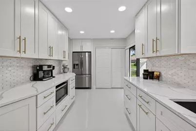 21695 Arriba Real, Boca Raton, FL 33433 - Photo 9