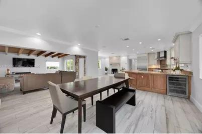 10110 SW 66th St, Miami, FL 33173 - Photo 5