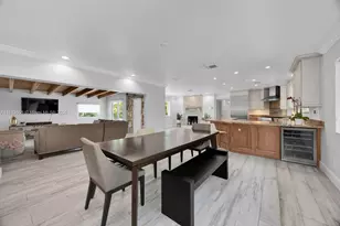 10110 SW 66th St, Miami, FL 33173 - Photo 5