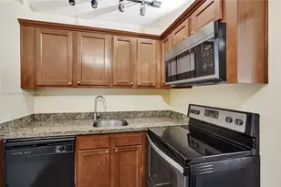 2181 NE 67th St, Fort Lauderdale, FL 33308 - Photo 9