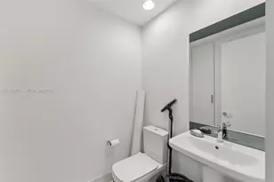 10201 Collins Ave, Bal Harbour, FL 33154 - Photo 31