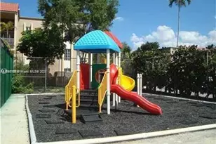 8290 Lake Dr, Doral, FL 33166 - Photo 15