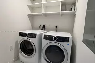 851 NE 1st Ave, Miami, FL 33132 - Photo 25