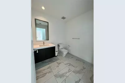 851 NE 1st Ave #1208, Miami, FL 33132 - Photo 17
