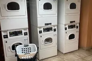 1810 W 56th St, Hialeah, FL 33012 - Photo 9