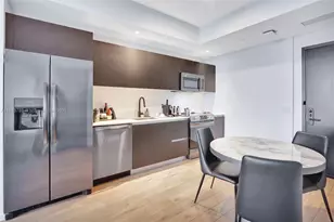 398 NE 5th St, Miami, FL 33132 - Photo 5