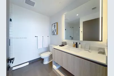 398 NE 5th St #1910, Miami, FL 33132 - Photo 7