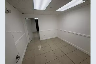 4445 W 16th Ave #605, Hialeah, FL 33012 - Photo 21