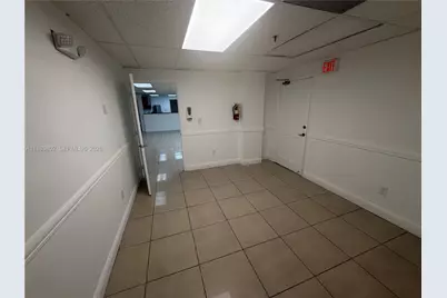 4445 W 16th Ave #605, Hialeah, FL 33012 - Photo 29