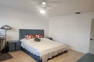 11960 NE 19th Dr, North Miami, FL 33181 - Photo 9