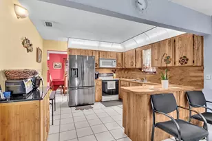 228 SW 5th Ave, Hallandale Beach, FL 33009 - Photo 19