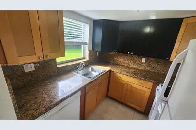 3090 Coral Springs Dr #2, Coral Springs, FL 33065 - Photo 3