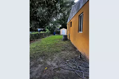 10900 NW 22nd Ct, Miami, FL 33167 - Photo 7